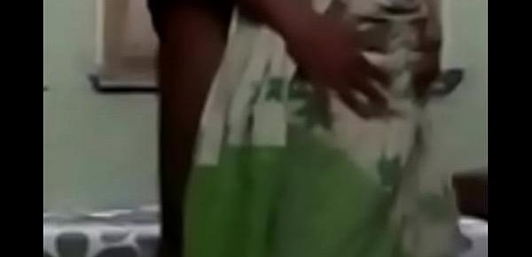  Desi aunt with her saree lifted up and riding session video clip